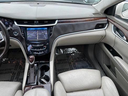 Used 2013 Cadillac XTS Platinum image 32