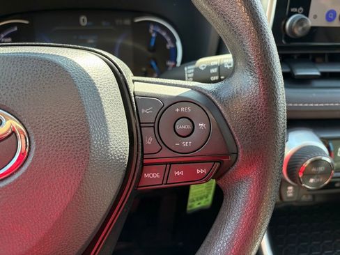 Certified 2025 Toyota RAV4 LE image 20