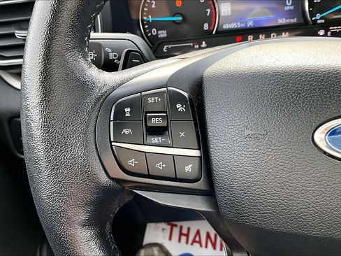 Used 2020 Ford Explorer XLT w/ Equipment Group 202A AWD/4WD image 23