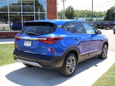 Used 2023 Kia Seltos LX AWD/4WD image 29