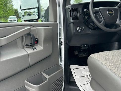 New 2025 Chevrolet Express 3500 w/ Power Convenience Package image 13