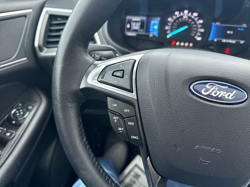 Used 2024 Ford Edge SEL w/ Convenience Package image 32