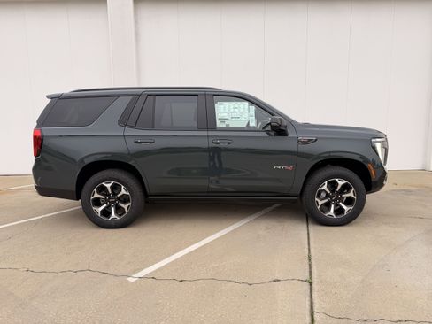 New 2026 GMC Yukon AT4 w/ AT4 Premium Plus Package image 10
