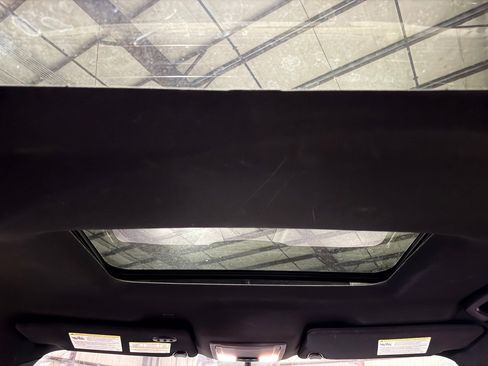 Used 2018 Ford Explorer Limited AWD/4WD image 31