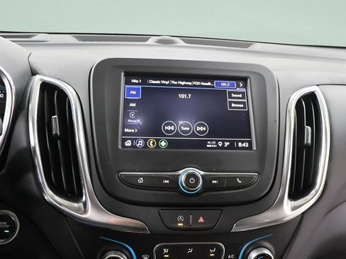 Used 2024 Chevrolet Equinox LT image 11