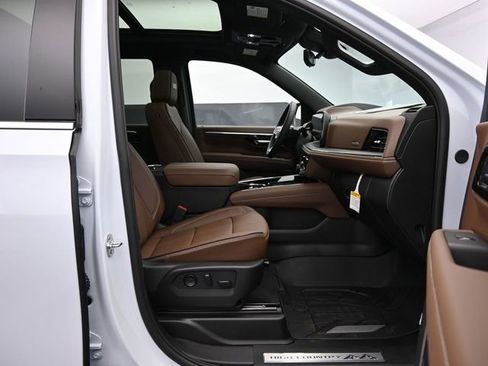 New 2026 Chevrolet Tahoe High Country w/ Sun And Tow Package image 40