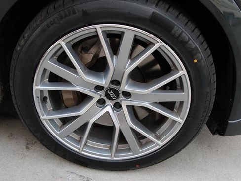 Used 2021 Audi e-tron Prestige AWD/4WD image 37