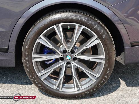 Used 2022 BMW X7 M50i AWD/4WD image 12
