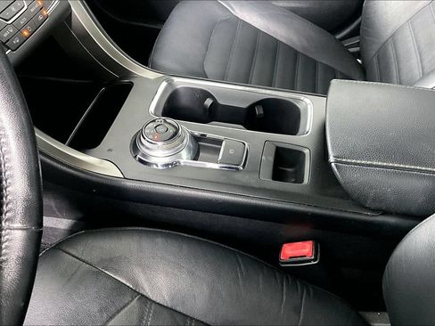 Used 2017 Ford Fusion SE w/ Fusion SE Technology Package AWD/4WD image 17