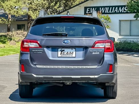 Used 2017 Subaru Outback 2.5i Premium AWD/4WD image 5
