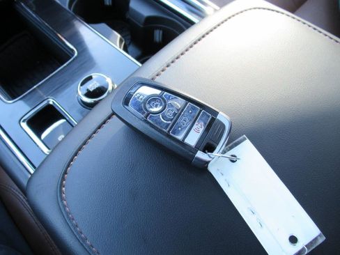 Used 2023 Lincoln Aviator Reserve w/ Equipment Group 201A image 37