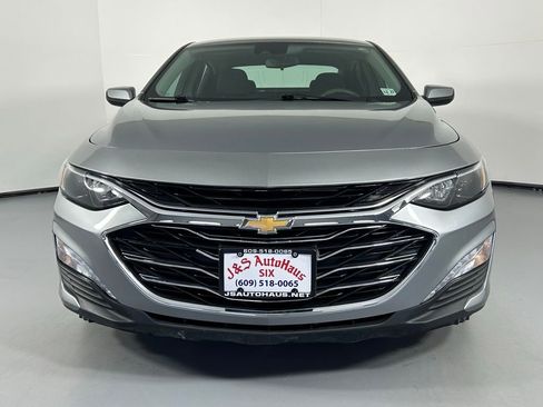 Used 2023 Chevrolet Malibu LT FWD image 2