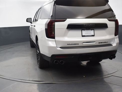 Used 2021 GMC Yukon XL Denali w/ Denali Premium Package AWD/4WD image 5