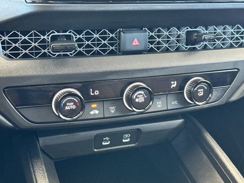 Certified 2025 Honda Accord LX image 19