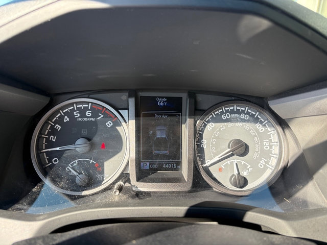 Used 2022 Toyota Tacoma TRD Sport AWD/4WD image 24