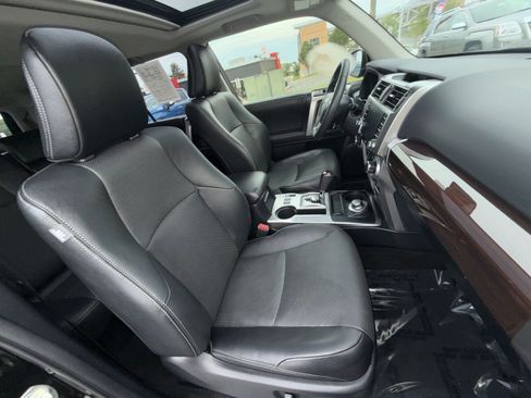 Used 2022 Toyota 4Runner Limited AWD/4WD image 27