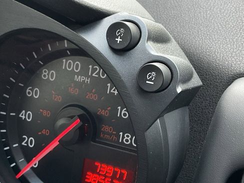 Used 2016 Nissan 370Z NISMO image 34