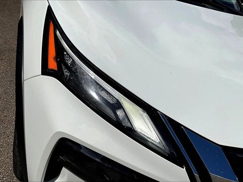 Used 2021 Nissan Rogue S image 28