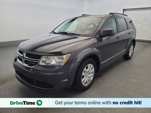 Used 2019 Dodge Journey SE FWD image 1