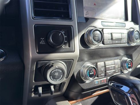 Used 2019 Ford F150 Lariat w/ Equipment Group 502A Luxury image 20