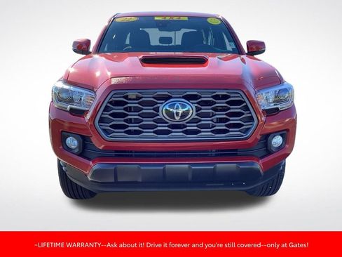Used 2022 Toyota Tacoma TRD Sport image 2