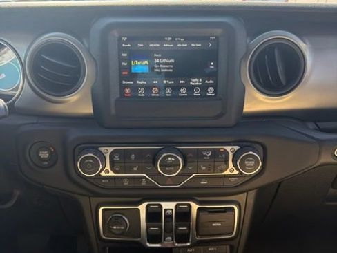 Used 2020 Jeep Gladiator Sport w/ Quick Order Package 24S AWD/4WD image 17