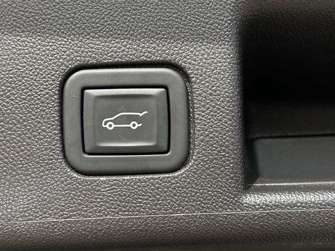 Used 2024 Chevrolet Equinox LT AWD/4WD image 13
