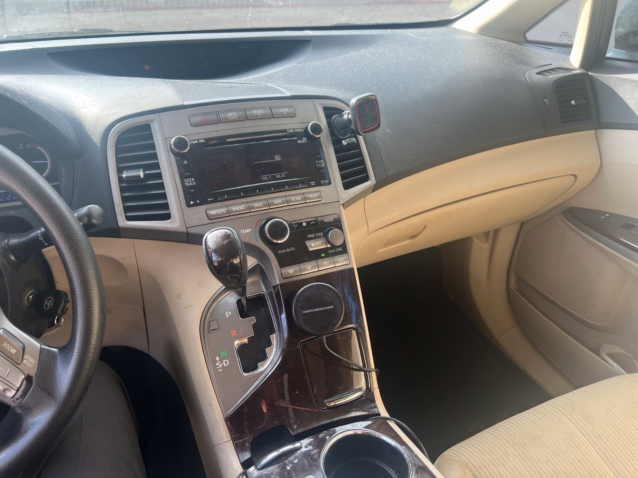 Used 2011 Toyota Venza FWD image 10