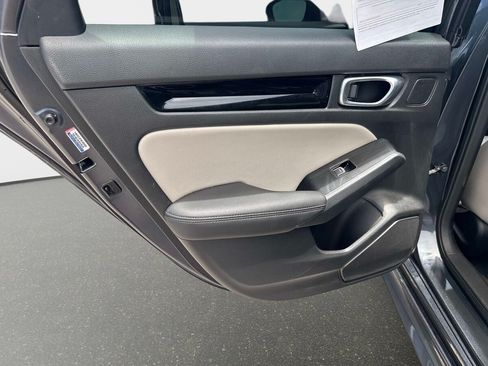 Used 2024 Honda Civic Touring image 9