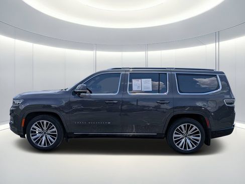 Used 2022 Jeep Grand Wagoneer Series III AWD/4WD image 6