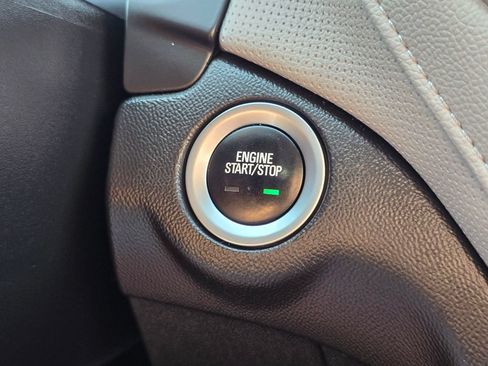 Used 2020 Chevrolet Equinox Premier FWD image 29