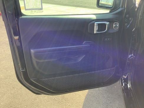 Used 2018 Jeep Wrangler Unlimited Sport S image 9