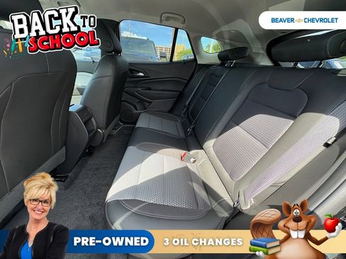 Used 2025 Chevrolet Trax LT FWD image 14
