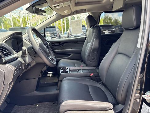 Used 2024 Honda Odyssey Touring image 9
