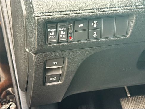 Used 2024 Honda Odyssey EX-L image 10