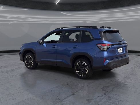 New 2026 Subaru Forester Premium AWD/4WD image 3