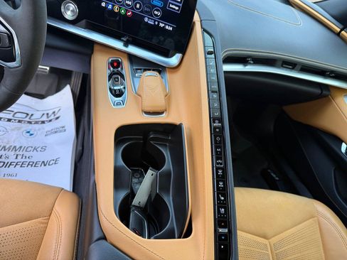 Used 2022 Chevrolet Corvette Stingray Preferred Conv w/ Z51 Performance Package RWD image 14