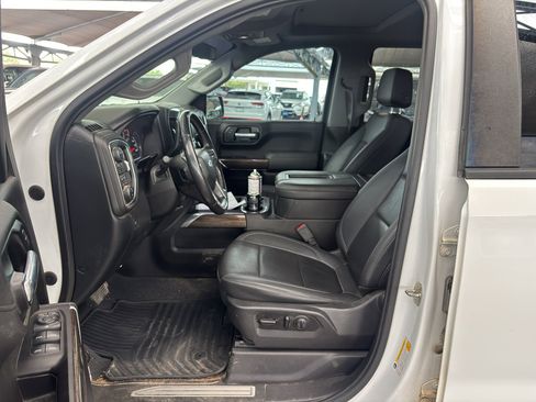 Used 2021 Chevrolet Silverado 1500 LT Trail Boss w/ Convenience Package II AWD/4WD image 9