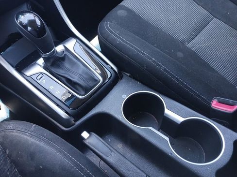 Used 2016 Hyundai Elantra GT FWD image 25