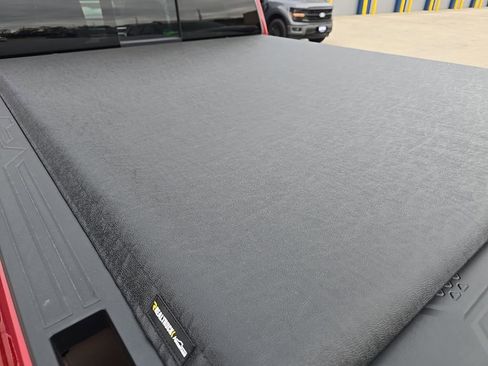 Used 2023 GMC Canyon Denali image 7