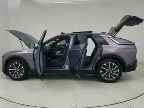 Used 2024 Cadillac Lyriq Sport image 77