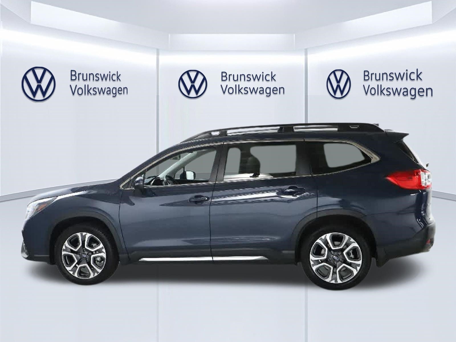 Used 2023 Subaru Ascent Limited AWD/4WD image 37