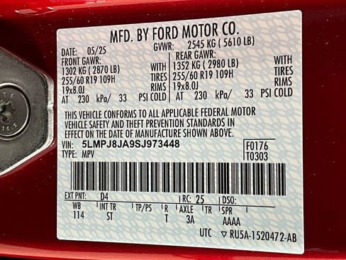 Used 2025 Lincoln Nautilus Premier image 30