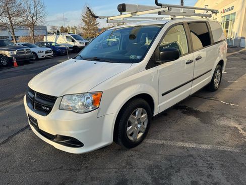 Used 2013 RAM C/V Tradesman image 9