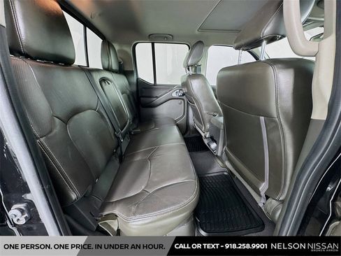 Used 2014 Nissan Frontier PRO-4X w/ Pro-4x Luxury Package image 27