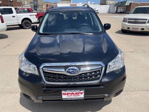 Used 2015 Subaru Forester 2.5i Premium w/ All-Weather Package AWD/4WD image 9