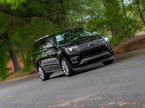 Used 2018 Ford Expedition Max Platinum AWD/4WD image 45