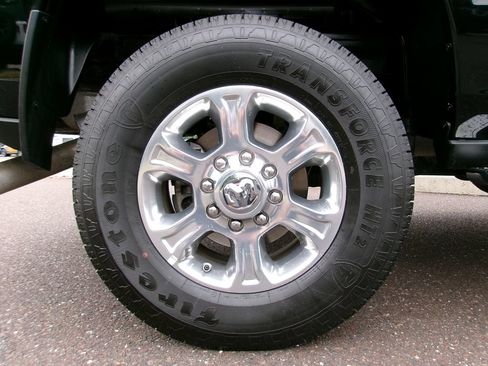Certified 2025 RAM 2500 Big Horn AWD/4WD image 15
