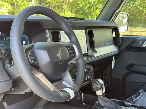 New 2025 Ford Bronco 4-Door w/ Sasquatch Package image 14