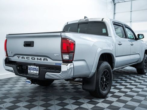 Certified 2022 Toyota Tacoma SR5 AWD/4WD image 7
